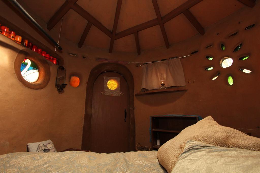 Hobbit Hut Hotell Geyserville Eksteriør bilde