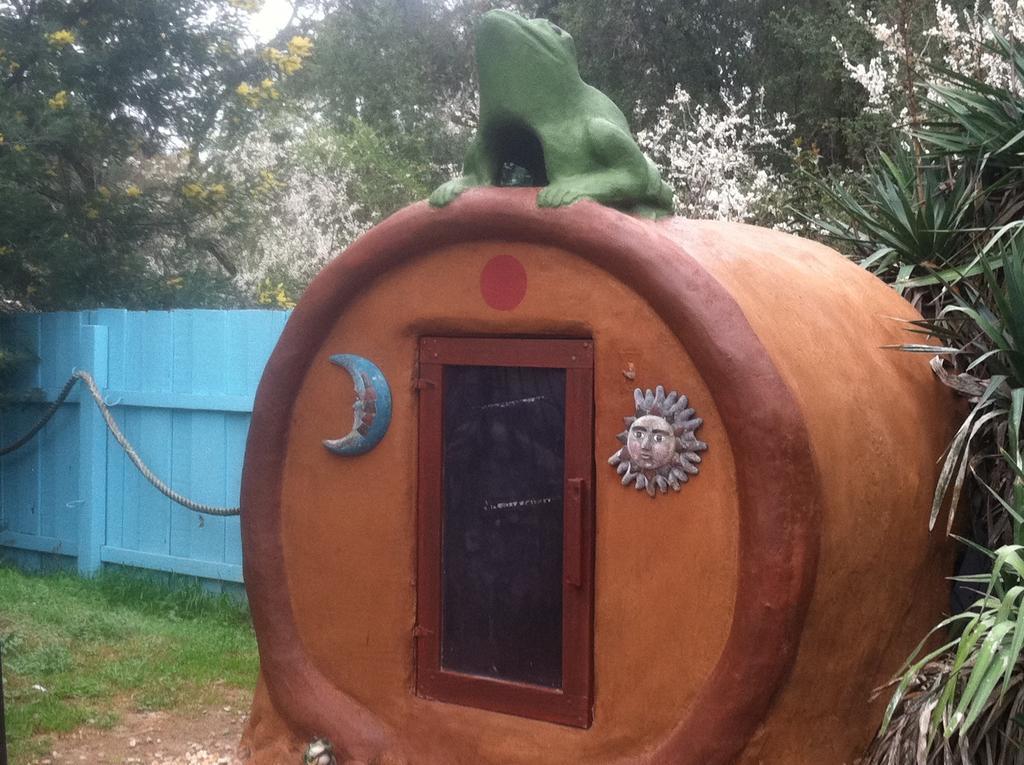 Hobbit Hut Hotell Geyserville Eksteriør bilde